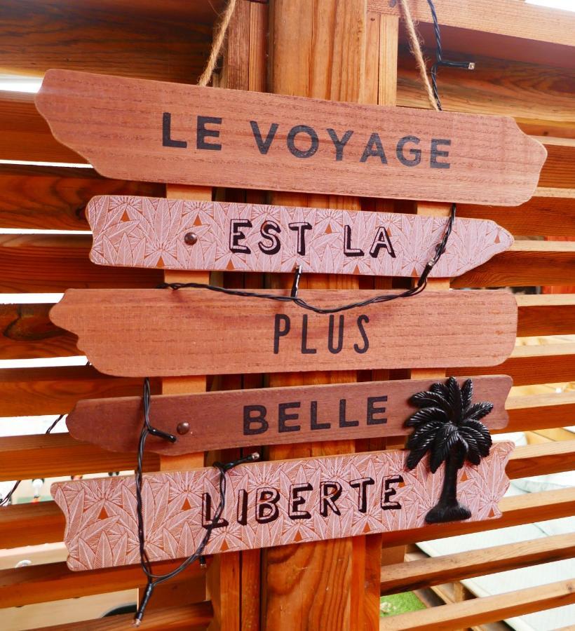 Les Baroudeurs Hostel Saint Pierre Esterno foto