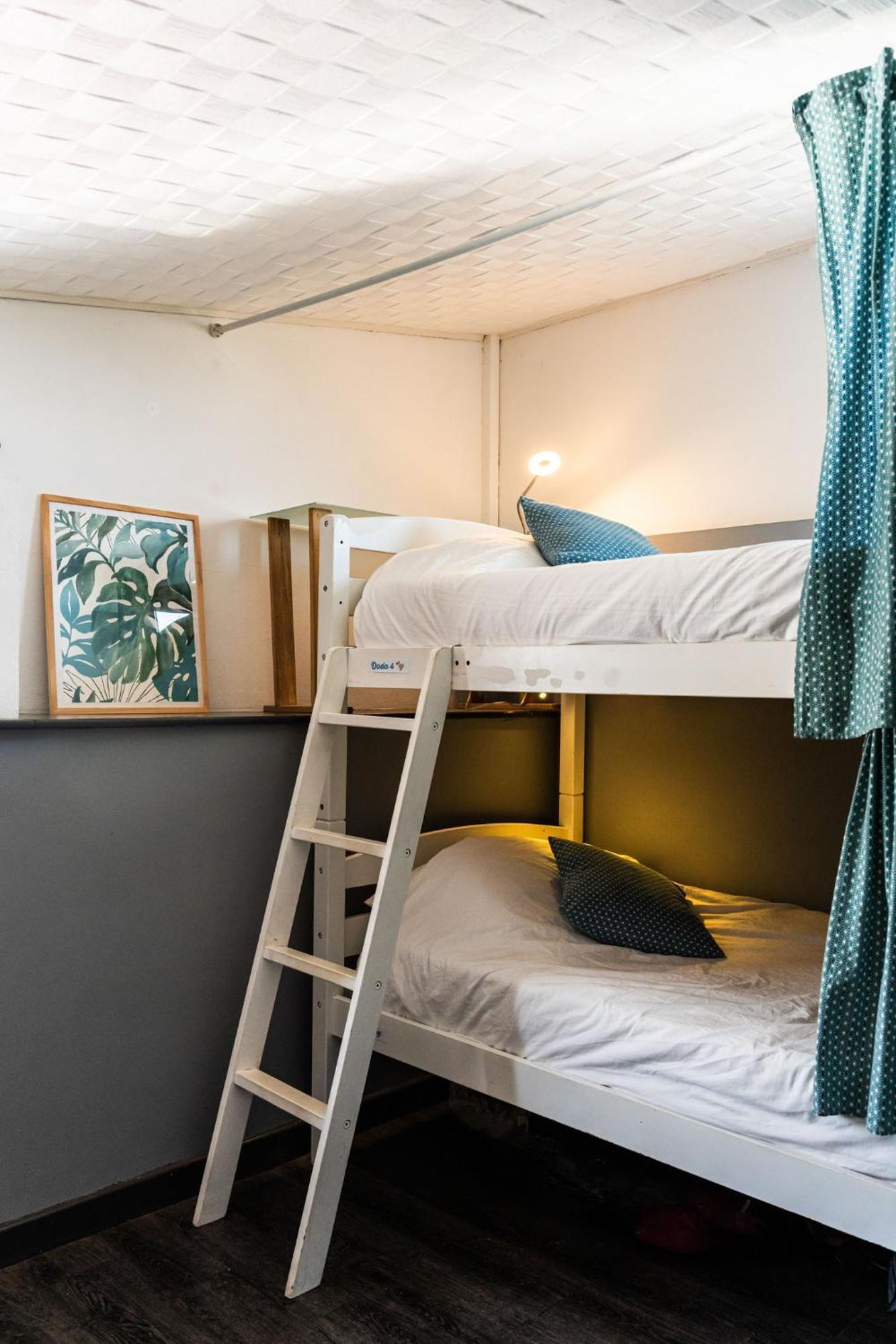 Les Baroudeurs Hostel Saint Pierre Esterno foto