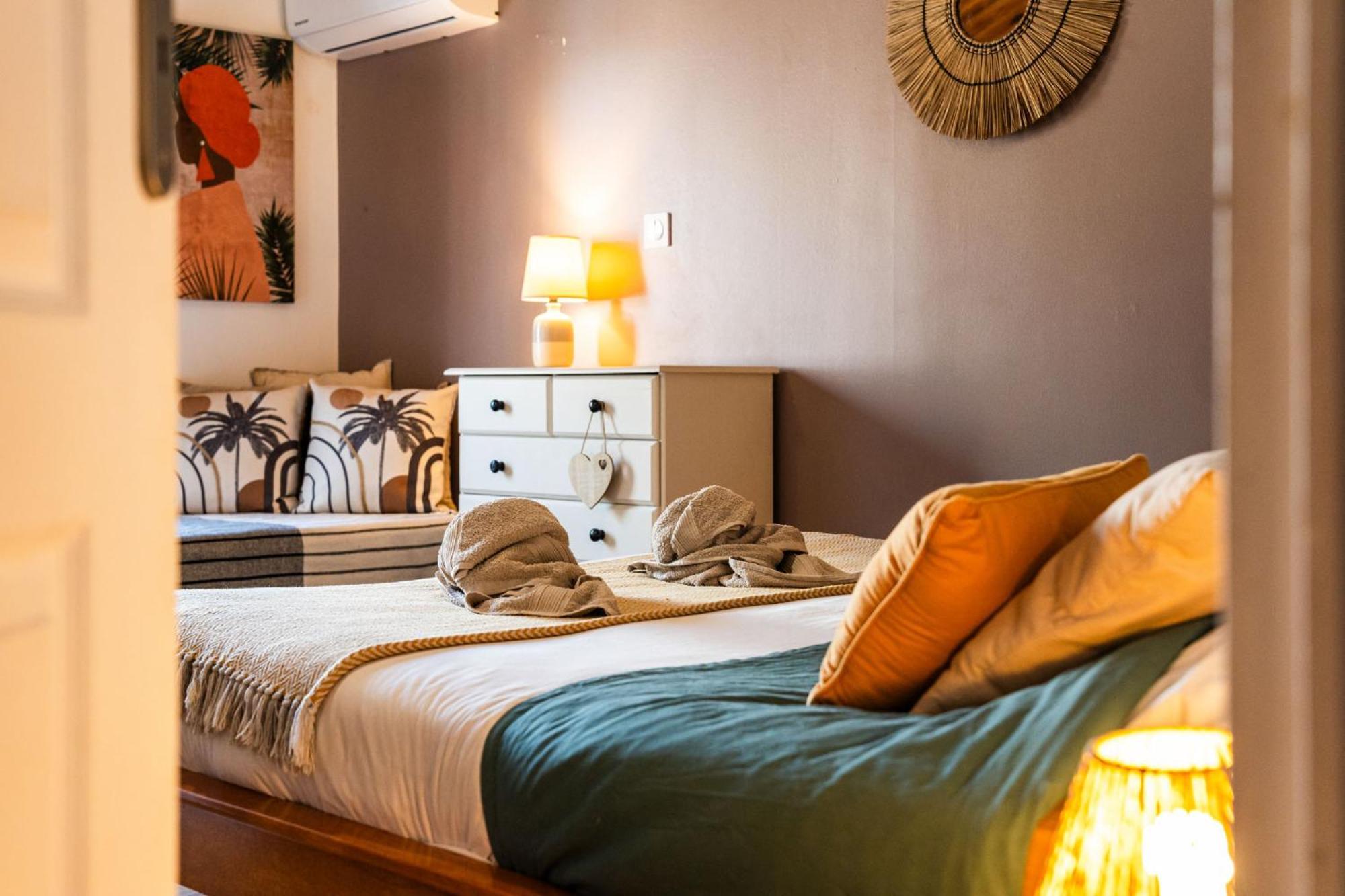 Les Baroudeurs Hostel Saint Pierre Esterno foto