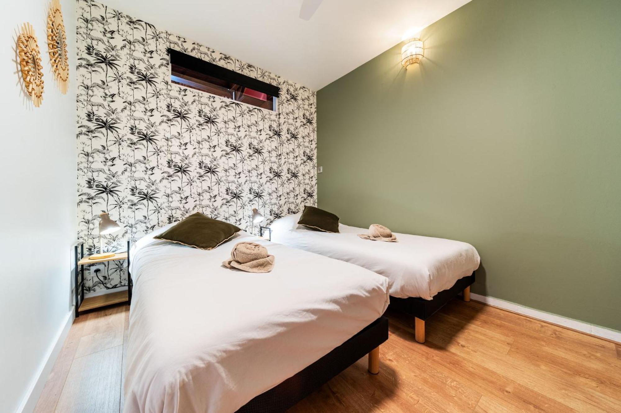 Les Baroudeurs Hostel Saint Pierre Esterno foto